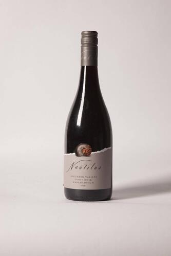 (1)&nbsp;2014 Nautilus Pinot Noir, Marlborough