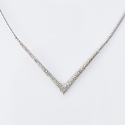 9ct White Gold, 45cm Omega-Style Necklace with Glitter Embelished V Shaped Centre Piece