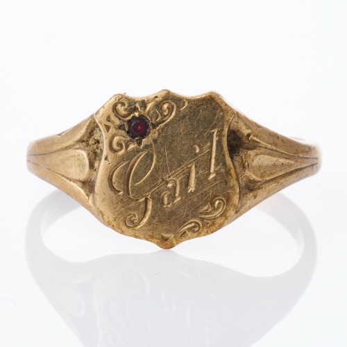 9ct Yellow Gold, Engraved Signet, Red Stone Ring