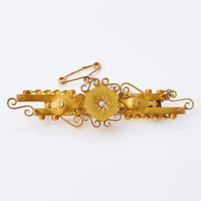 Antique Gold / 0.015ct Old Mine-Cut Diamond Bar Brooch