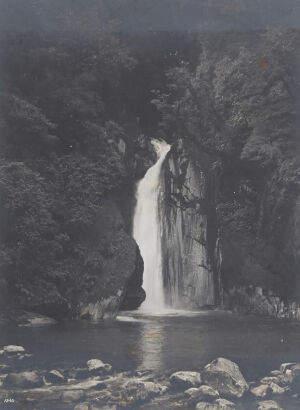 UNKNOWN PHOTOGRAPHER Giant's Gate Falls, Milford Track