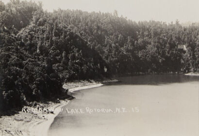 PHOTOGRAPHIC POSTCARD Rotokawau, Lake Rotorua