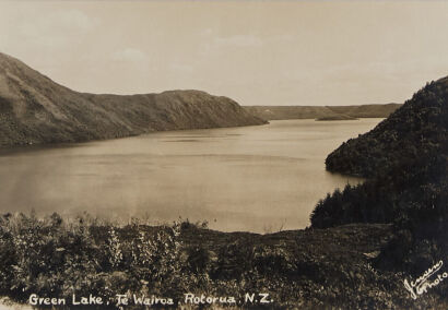 PHOTOGRAPHIC POSTCARD Green Lake, Te Wairoa, Rotorua