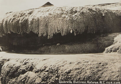 PHOTOGRAPHIC POSTCARD Umbrella Buttress, Rotorua