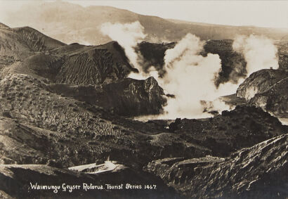 PHOTOGRAPHIC POSTCARD Waimangu Geyser, Rotorua