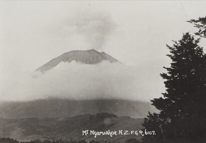 PHOTOGRAPHIC POSTCARD Mt Ngauruhoe