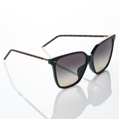 Louis Vuitton, Monogram Temple Sunglasses with Box