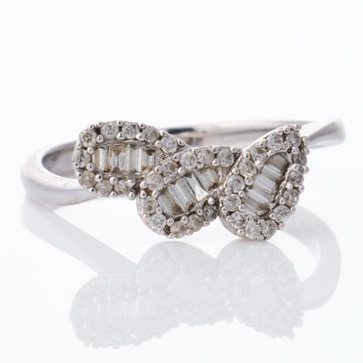 18ct White Gold, 0.32ct Diamond Trio Pear Shape Cluster Ring