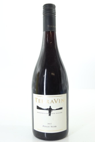 (1) 2013 TerraVin Pinot Noir, Marlborough