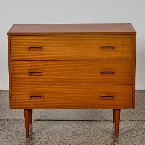 A Mid-century Chest of Drawers