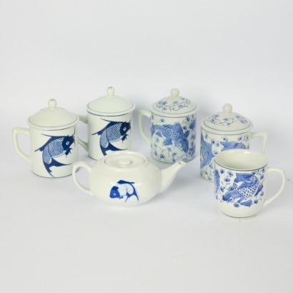 A Group of Six Chinese 20th Century Blue and White 'Fish' Teapots and Teacups