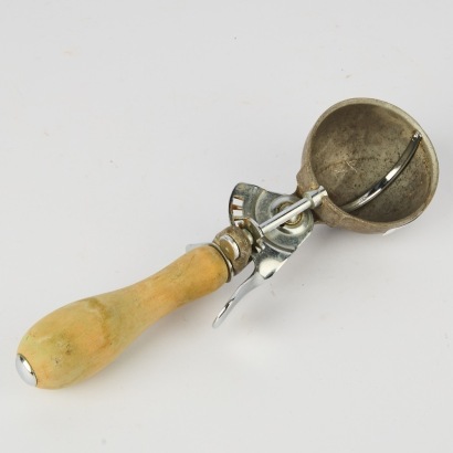Retro Ice Cream Scooper