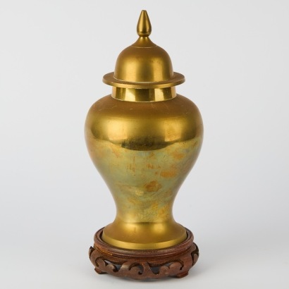 A Chinese Lidded Vase