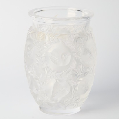 A Lalique France Bagatelle Vase