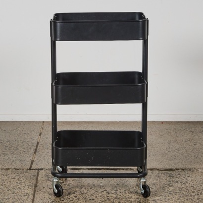 A Three-Tier Mobile Storage Unit