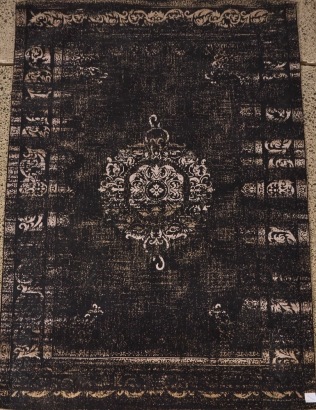 A Modern Black/Grey Rug