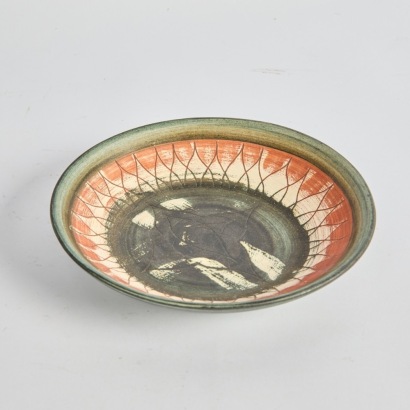 A Howard Williams Sgraffito-Decorated Bowl