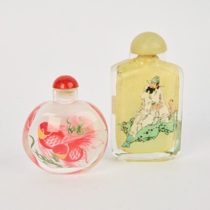 A Pair of 20 Century Chinese Inside Painted Glass Snuff Bottles
