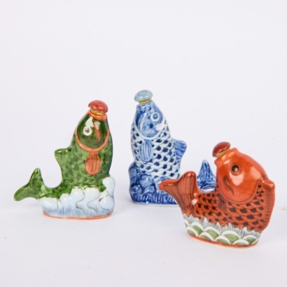 A Group of Three 20 Century Chinese Fish Form Snuff Bottles