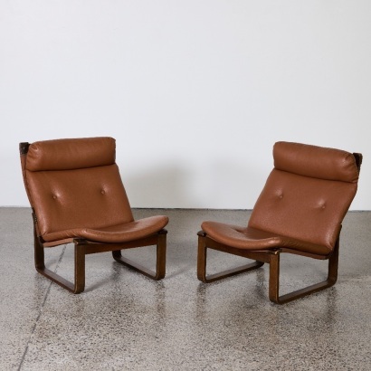 A Pair of Fred Lowen Style Lounge Chairs