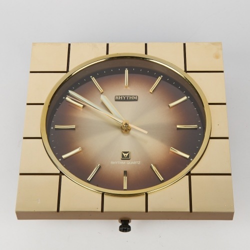 A Retro Rhythm Wall Clock