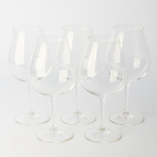 A Set of Five Riedel Veritas New World Pinot Noirs Glasses