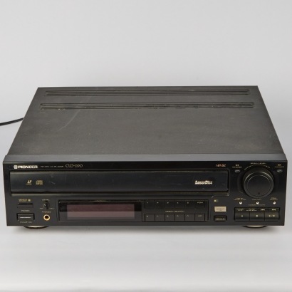 A Pioneer CLD-1190 CD CDV LD Laser Disc Player