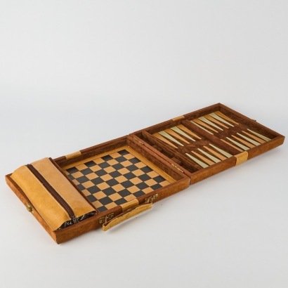 A Vintage Leather Cased Games Compendium