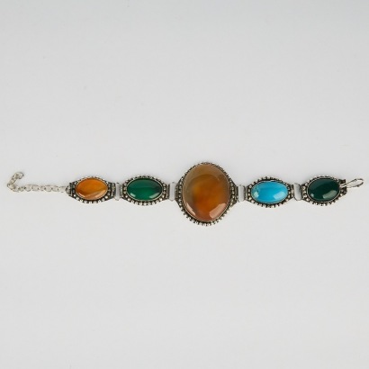 A Handmade Tibetan Bracelet with Agates
