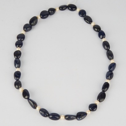 A Blue Jade & Pearl Necklace