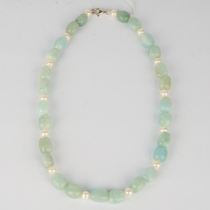 An Aquamarine & Pearl Necklace