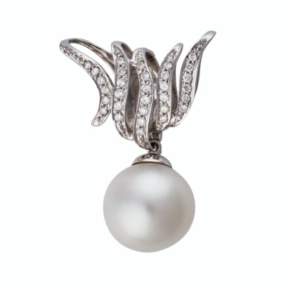 18ct White Gold, 0.44ct Diamond / 15.75mm White Pearl Pendant Enhancer