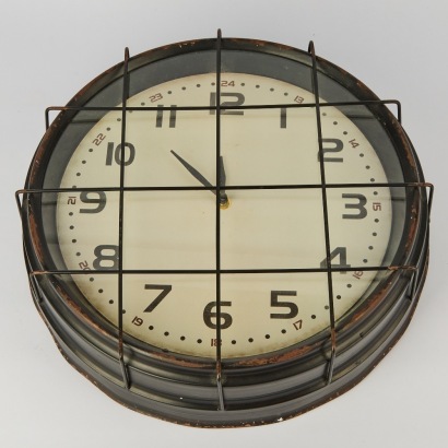 An Industrial Style Clock