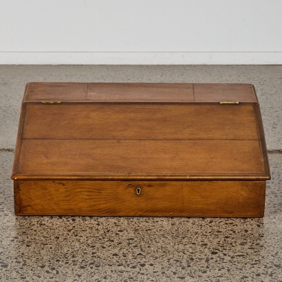 A Georgian Writing Slope