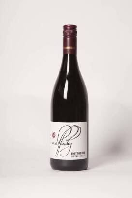 (1) 2010 Mt Difficulty Pinot Noir, Central Otago