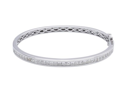 18ct White Gold Princess Cut Diamond Bangle