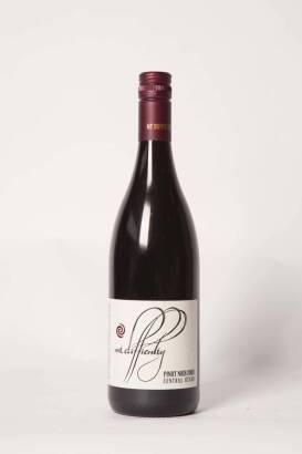 (1) 2009 Mount Difficulty Pinot Noir, Central Otago