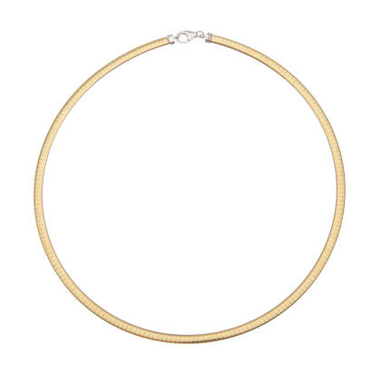 A reversible gold omega chain, yellow gold front with white gold on reverse. 18ct yellow and white gold. Weight approximately 23.5 grams. Inside diameter 13cm.