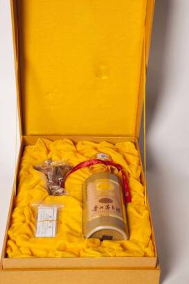 (1) Kweichow Moutai 30 Year Old 500ml, China