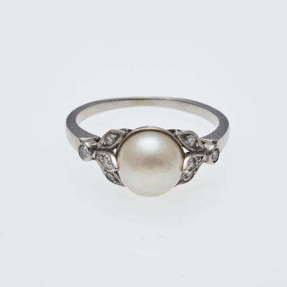 Platinum Pearl and Diamond Ring