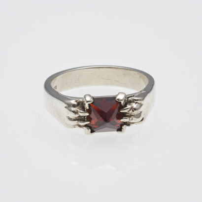 Meadowlark Cat Paw Pyramid Garnet Ring