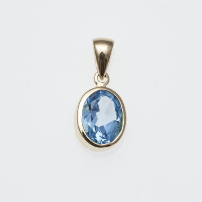 9ct Blue Topaz Pendant