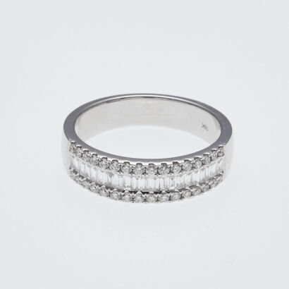 18ct White Gold Diamond Dress Ring