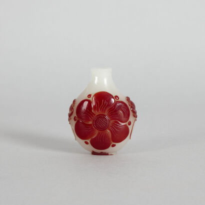 A 20th Century Chinese Peking Glass 'Flower' Snuff Bottle