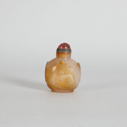 A 19th to Early 20th Century Chinese Agate Snuff Bottle