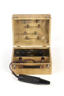 An English EMS Electric AC/DC Pulse Machine