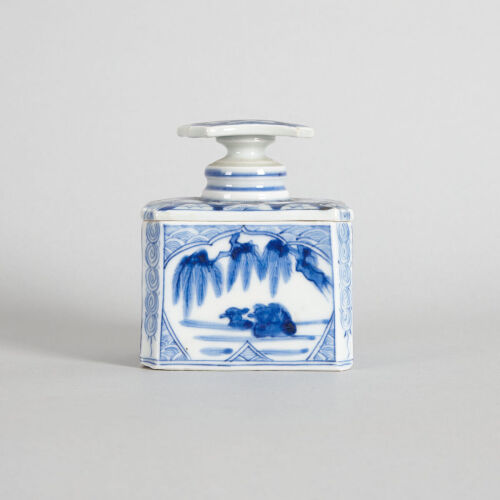 A Chinese Blue and White Lidded Box