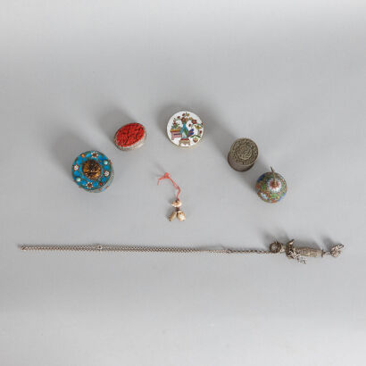 Quantity of Assorted Ornaments