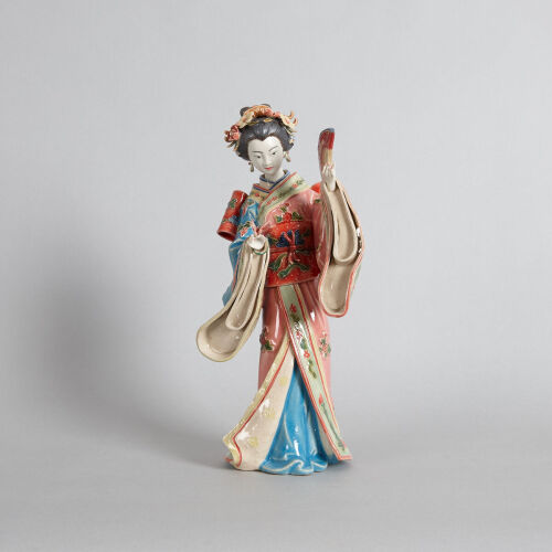 A Chinese Foshan Ceramic Japanese Lady Statue