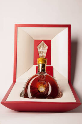 (1) Remy Martin Louis XIII Cognac